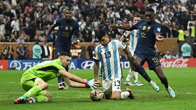argentina-tretpat-stana-svetski-fudbalski-prvak-po-tenzichniot-natprevar-protiv-francija-vo-katar-03.jpg