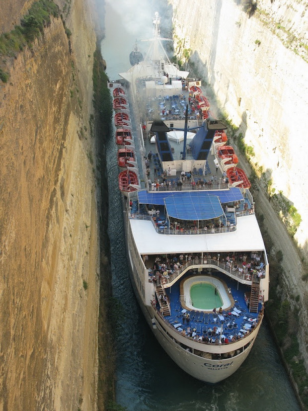 korintski-kanal-najtesniot-morski-kanal-5