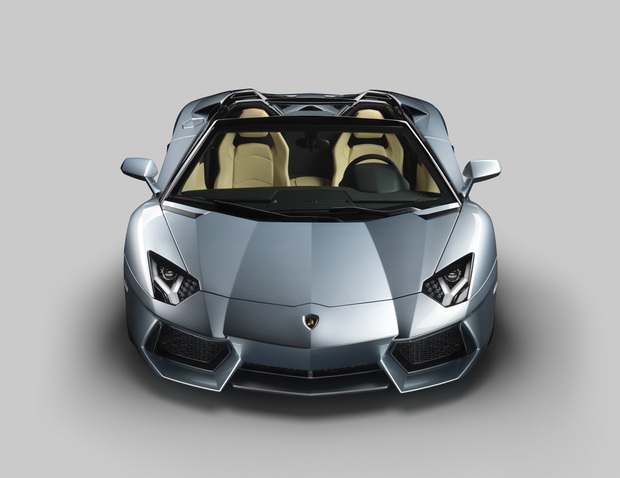 lamborgini-go-pretstavi-aventador-lp-700-4-roadster-14