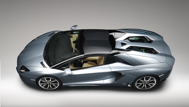 lamborgini-go-pretstavi-aventador-lp-700-4-roadster-16