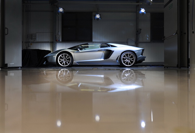 lamborgini-go-pretstavi-aventador-lp-700-4-roadster-19