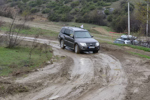 mitsibushi-vikendov-gi-pokaza-off-road-genite-2