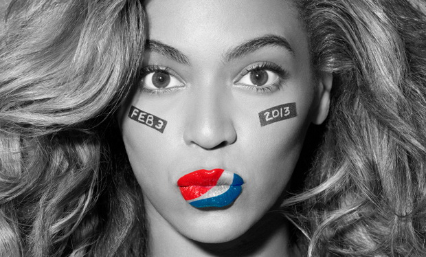 beyonce-se-soocuva-so-nejzinoto-minato-vo-novata-reklama-za-pepsi-01