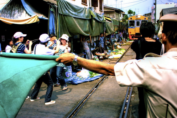 vaka-izgleda-eden-sosema-obicen-market-vo-tajland-foto-05