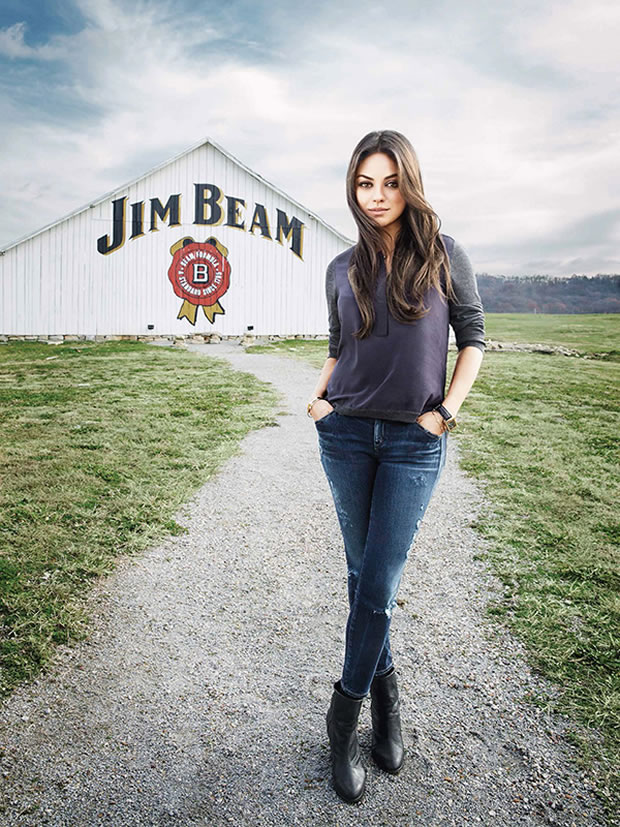 mila-kunis-i-jim-beam-neodoliva-kombinacija