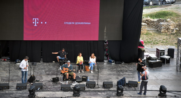 spektakularen-koncert-na-vlatko-stefanovski-vo-antickiot-teatar-vo-ohrid-01.JPG