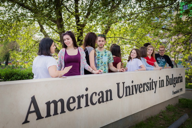 maerikanskiot-univerzitet-vo-bugarija-gi-podgotvuva-studentite-za-idnite-predizvici-so-diplomi-akreditirani-vo-sad-i-eu-02.jpg