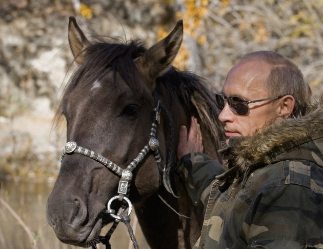 Foto-dokazi-deka-Putin-e-maziste-i-pol (6).jpg