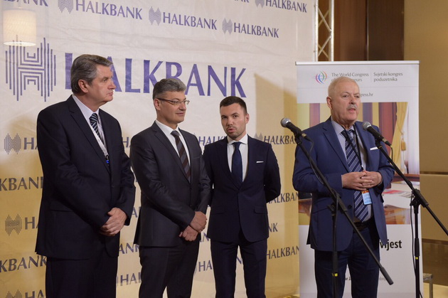 halkbank-ad-skopje-dobitnik-na-prestiznoto-priznanie-za-pridones-kon-razvoj-na-pretpriemnistvoto-vo-sredna-i-jugoistocna-evropa-kreatori-na-stoletieto-01.jpg