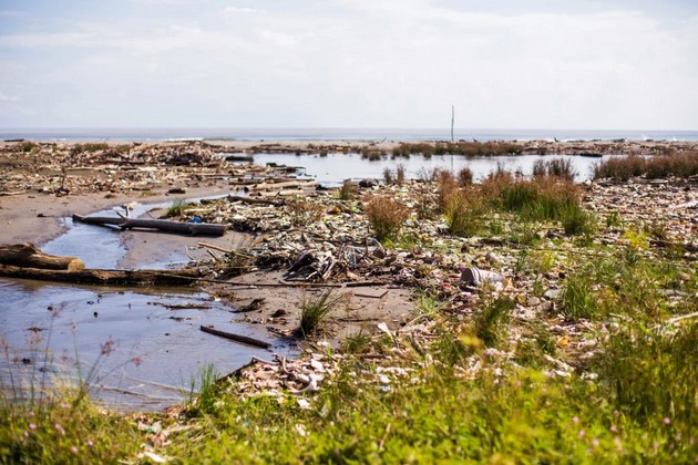 nashata-opasna-zavisnost-od-plastika-niz-fotografii-09.jpg