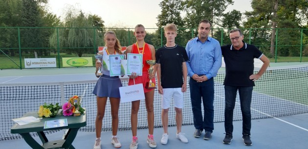 bozhinovski-chasovnici-i-nakit-gord-sponzor-na-otvorenoto-prvenstvo-na-tenis-vo-veles-swatch-za-pobednicite-01.jpg