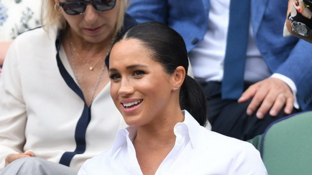 meghan-markle-plakja-pr-tim-za-da-si-go-popravi-ugledot-istiot-koj-go-stitese-harvi-vajnstajn-04.jpg