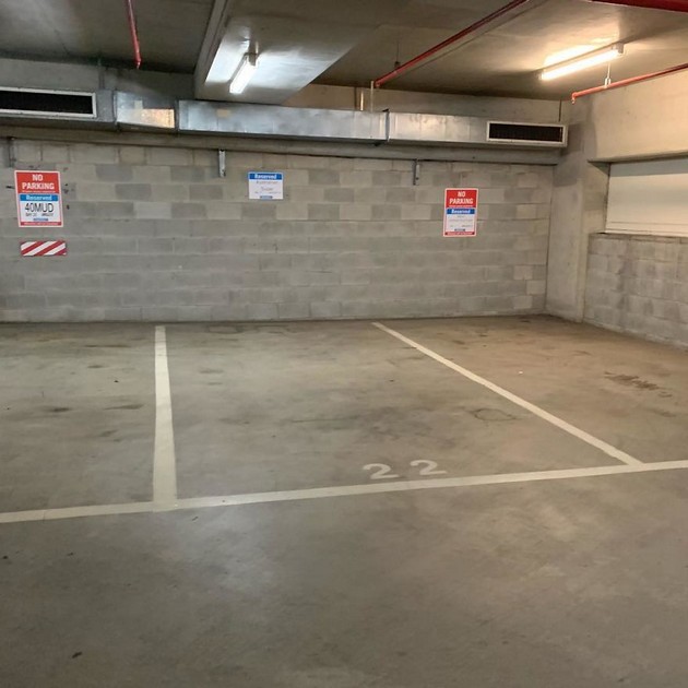 parking-vo-avstralija-pretvoren-vo-prenokjevalishte-za-bezdomnici-03.jpg