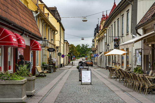 docna-stapuvaat-vo-brak-mozhe-da-shetate-so-damka-na-sebe-fakti-za-zhivotot-vo-shvedska-17.jpg