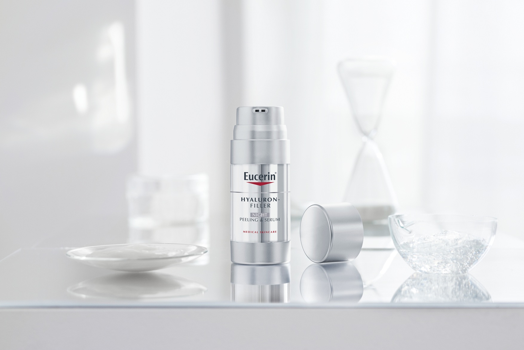 dajte-i-sjaj-na-kozhata-vo-novata-godina-so-eucerin-hyaluron-filler-nokjen-piling-i-serum02.jpg