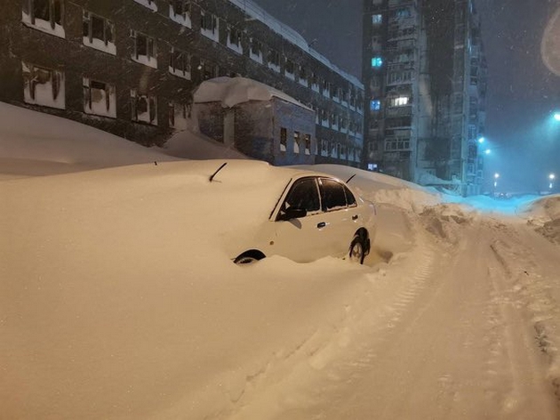 norilsk-najseverniot-grad-vo-rusija-izgleda-volshebno-posle-5-dnevnata-snezhna-bura-foto-11.jpg