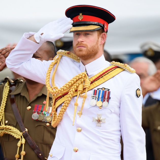 Prince-Harry-Uniform-Pictures.jpg