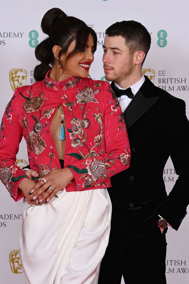 priyanka-chopra-nick-jonas-baftas-2021-shutterstock-post-2.jpg