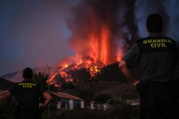 lavata-progolta-nad-100-kukji-mornichavi-fotografi-i-videa-od-erupcijata-na-vulkanot-na-shpanskiot-ostrov-la-palma-02.JPG