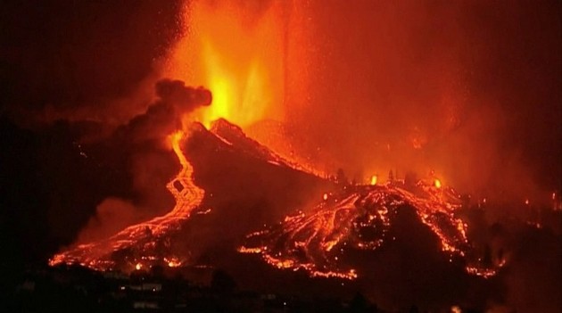 lavata-progolta-nad-100-kukji-mornichavi-fotografi-i-videa-od-erupcijata-na-vulkanot-na-shpanskiot-ostrov-la-palma-10.JPG