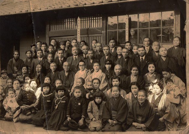 prezhiveale-dve-svetski-vojni-cel-zhivot-bile-razdeleni-107-godishni-japonki-se-najstarite-identichni-bliznaci-vo-svetot-05.JPG