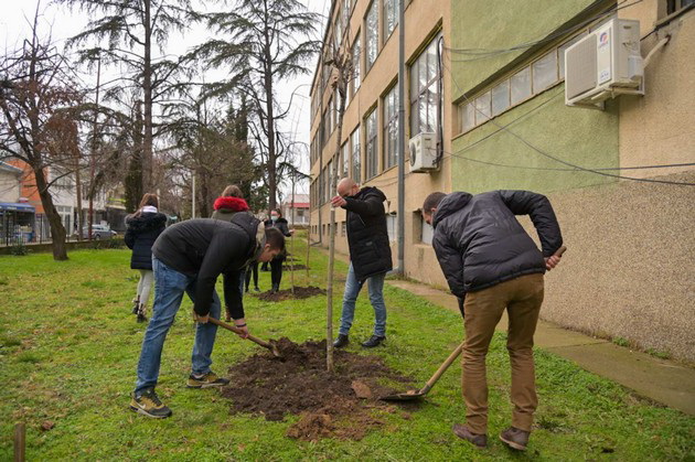 nikna-i-tretiot-penziski-park-penziskite-drushtva-so-akcija-vo-sveti-nikole-04.jpg