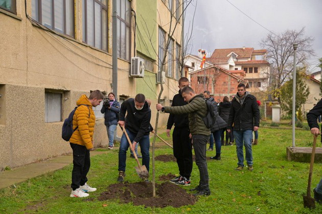 nikna-i-tretiot-penziski-park-penziskite-drushtva-so-akcija-vo-sveti-nikole-06.jpg