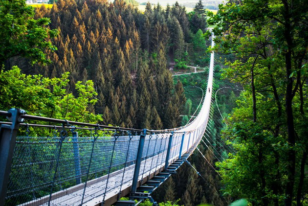 fotografii-shto-dokazhuvaat-deka-i-evropa-krie-mnogu-neobichni-izumi-i-mesta-11.jpg