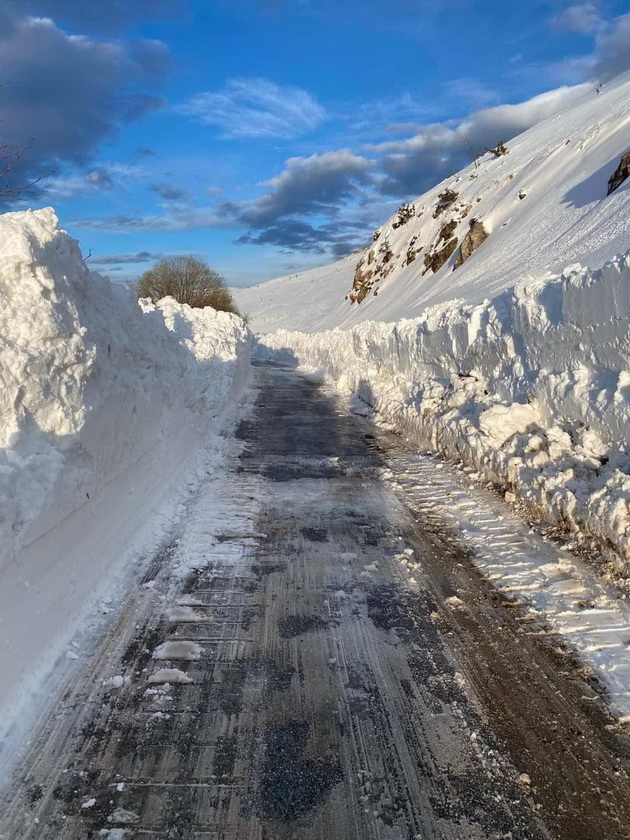 patot-nakaj-galichnik-na-prolet-so-natrupan-sneg-otstrana-e-unikatna-prikazna-foto-04.jpg