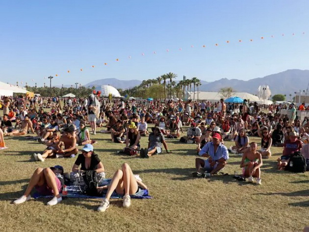 razocharuvachki-fotografii-kako-navistina-izgleda-coachella-eden-od-najpoznatite-muzichki-festivali-na-svetot-15.jpg