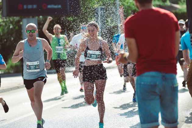 nad-1300-uchesnici-se-natprevaruvaa-i-zabavuvaa-na-vcherashnata-trka-halkeko-skopje-trcha-10km-03.jpg