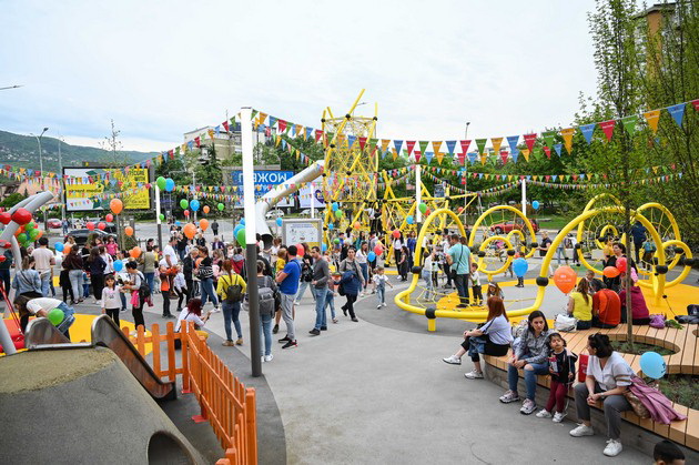 nov-urban-park-i-najsovremeno-igralishte-podarok-od-skopje-siti-mol-za-zhitelite-na-karposh-i-skopje-05.jpg