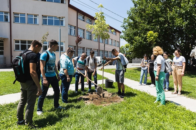 penziskite-drushtva-povtorno-vo-akcija-prodolzhuvaat-ekoloshkite-aktivnosti-vo-ramki-na-kampanjata-zasadi-zhelba-za-poubava-idnina-01.jpg