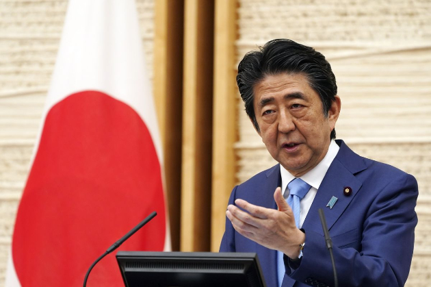 se-ozhenil-za-radio-voditelkata-shto-najostro-go-kritikuvala-nemaat-deca-fakti-za-shinzo-abe-japonskiot-premier-komu-beshe-izvrshen-atentat-03.jpg