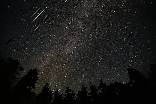 kako-da-go-nabljuduvate-meteorskiot-dozhd-perseidi-ovoj-vikend-03.jpg