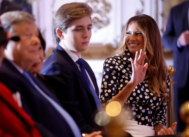 donald-tramp-povtorno-se-kandidira-za-pretsedatel-na-sad-melanija-tramp-vo-belo-zdolnishte-baron-porasnat-foto-14.jpg