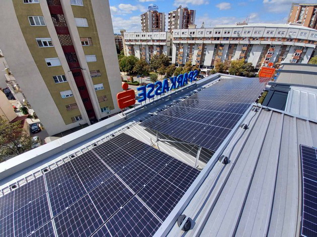 shparkase-banka-koristi-elektrichna-energija-od-sopstveno-proizvodstvo-preku-instalacija-na-fotovoltaichni-sistemi-01.jpg