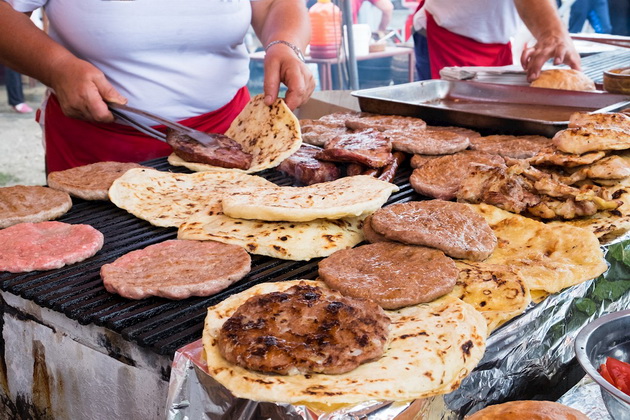 bosanski-kjebap-grchko-giro-lista-so-najdobri-tradicionalni-jadenja-niz-svetot-ja-ima-li-makedonija-14.jpg