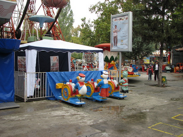 nostalgija-po-edni-ubavi-vreminja-retro-fotki-od-skopskiot-luna-park_05.jpg