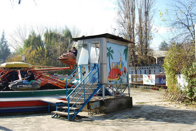 nostalgija-po-edni-ubavi-vreminja-retro-fotki-od-skopskiot-luna-park_06.jpg