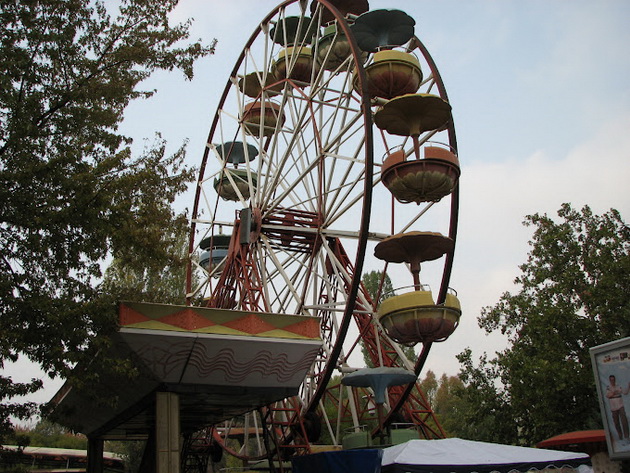 nostalgija-po-edni-ubavi-vreminja-retro-fotki-od-skopskiot-luna-park_10.jpg