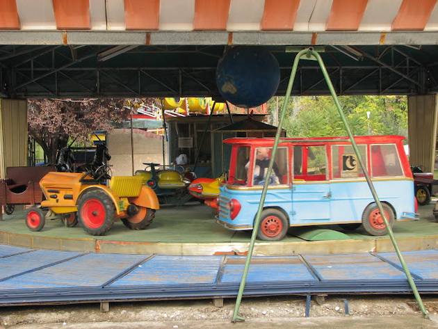 nostalgija-po-edni-ubavi-vreminja-retro-fotki-od-skopskiot-luna-park_18.jpg