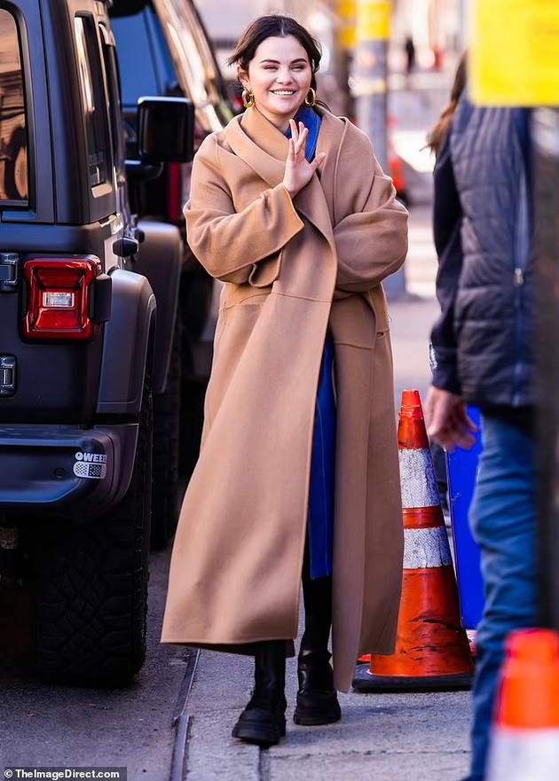 megan-markl-na-kafe-so-prijatelkite-silvester-stalone-pazari-vo-evtin-market-foto-dokazi-deka-i-dzvezdite-se-obichni-lugje-12.jpg