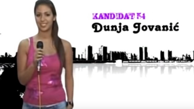 kako-izgledala-najpopularnata-srpska-influenserka-dunja-jovanic-iamfashionbabe-koga-si-ja-probuvala-srekata-kako-pejacka-video-02.jpg