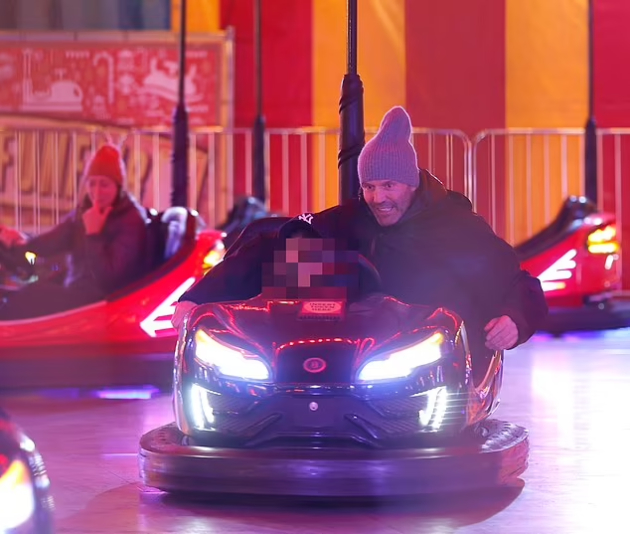 djejson-stejtam-na-luna-park-so-decata-adrijana-lima-bez-gram-shminka-foto-dokazi-deka-i-dzvezdite-se-obichni-lugje-27.jpg