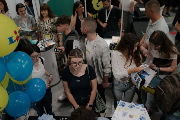 brainster-job-fair-najgolemiot-nastan-za-vrabotuvanje-povrza-nad-200-studenti-so-50-kompanii-04.jpg