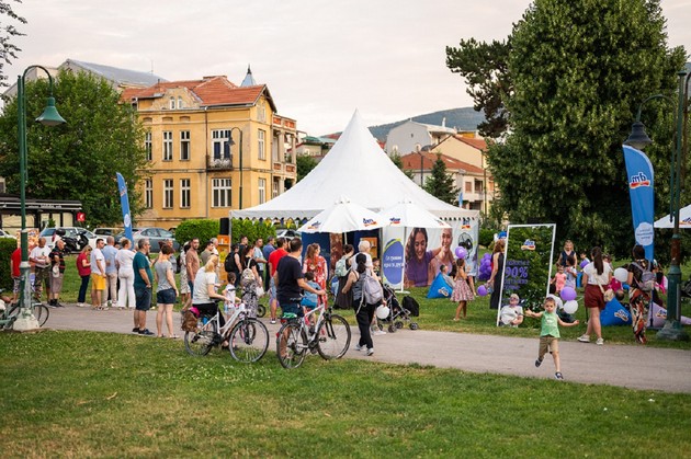 vo-organizacija-na-dm-drogerie-markt-vo-skopje-i-ohrid-se-odrzhaa-besplatni-dermatoloshki-001.jpg