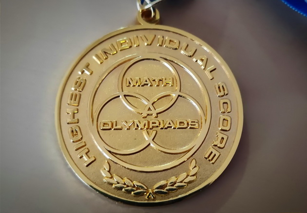 gordi-sme-makedon-se-zakiti-so-zlaten-medal-na-matematichka-olimpijada-vo-sad-05_copy.jpg