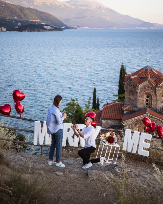 stefan-ja-zaprosi-marija-nad-crkvata-sveti-jovan-kaneo-vo-ohrid-mi-trebashe-1-mesec-za-site-podgotovki-02.jpg