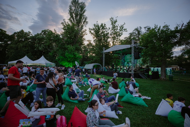 kameren-orkestar-iwconnect-del-od-nastanot-na-heineken-vo-gradski-park-skopje-08.jpg